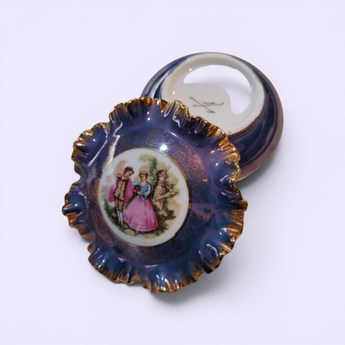 Vintage porcelain jewelry boxes like new, rococo style with gold details