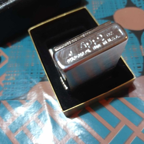 Zippo Iridescent Mother-of-Pearl 2002 new