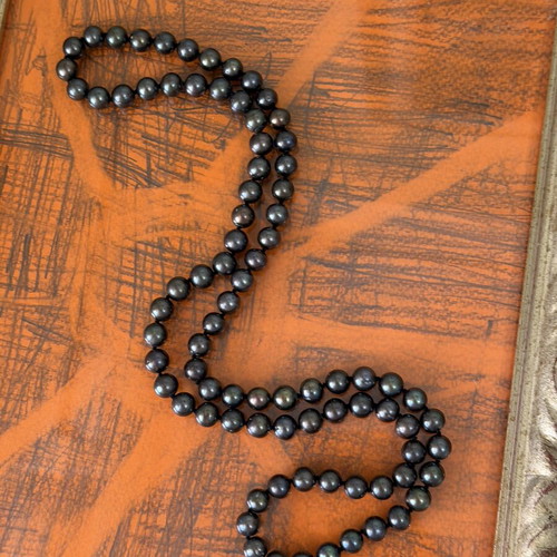 Vintage Italian Long Pearl Necklace like new