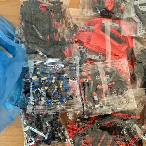 Lego Technic Ford F-150 Raptor and Cada building blocks used set