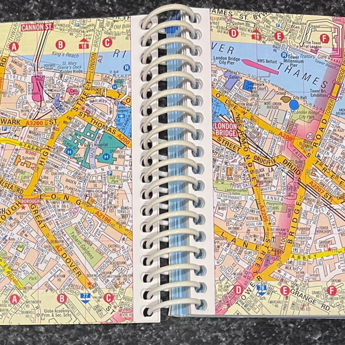 London Map Book like new
