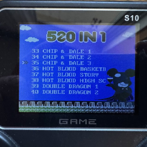 Retro handheld console S10 Gamepad with 520 built-in games like new