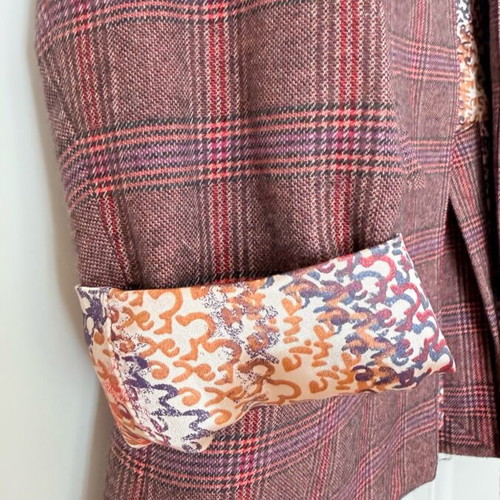 Manila Grace women's blazer size 46, like new, burgundy plaid with satin lining