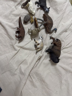 Animal figures Mojo and Schleich set