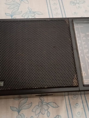 Collectible radio used, very good condition