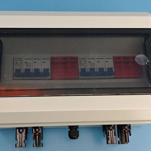 DC photovoltaic system new with 40A breaker and 1000V surge protection