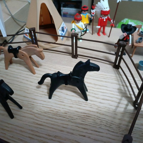 Playmobil Sheriff's Station 4431 used with minor missing parts