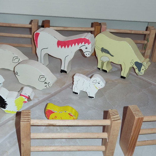 Large wooden Plan Toys animal farm with ELC figures used