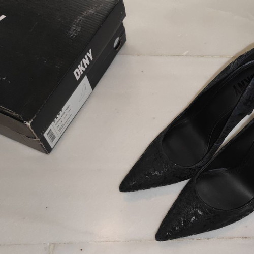 DKNY 12cm Black Leather Pumps New, Size 38