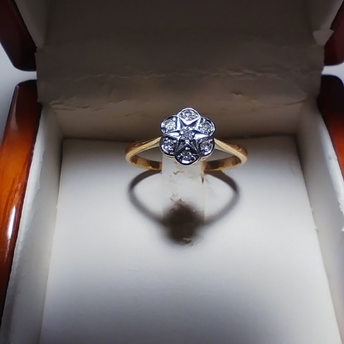 18ct Gold and Platinum Diamond Cluster Ring vintage
