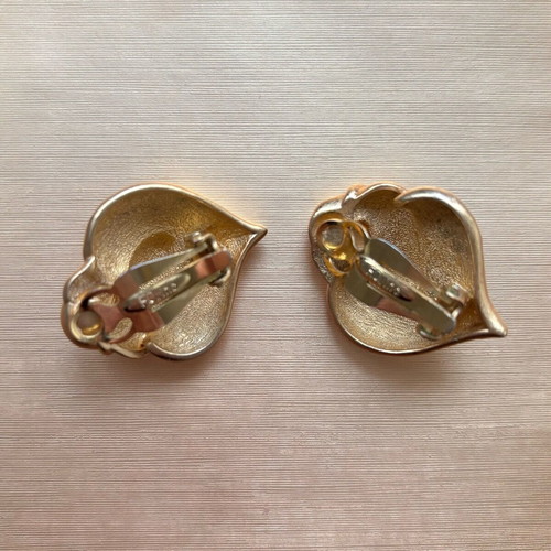 Vintage gold clip-on earrings F.O. Inc heart-shaped like new