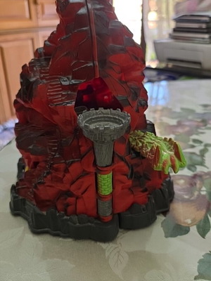 Mighty Max Skull Mountain Playset used