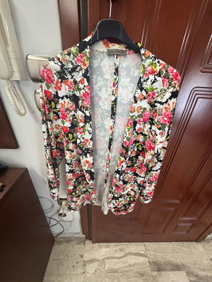 Floral jacket Italian wrinkle-free like new