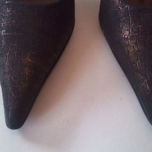 Rossi women's leather pumps size 38 like new, black with brown