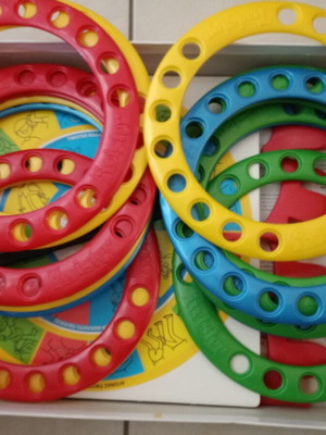 Twister game like new