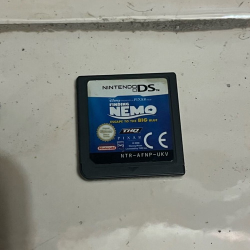 Nemo Nintendo cartridge like new