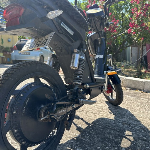Electric scooter EMW 1000w used with top case