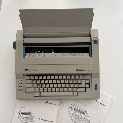 Triumph-Adler Gabriele 100 electronic typewriter like new