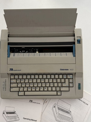 Triumph-Adler Gabriele 100 electronic typewriter like new