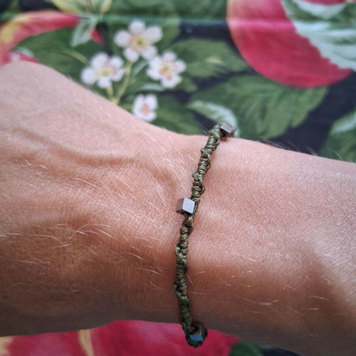 Macrame bracelet with hematite beads, like new, adjustable size