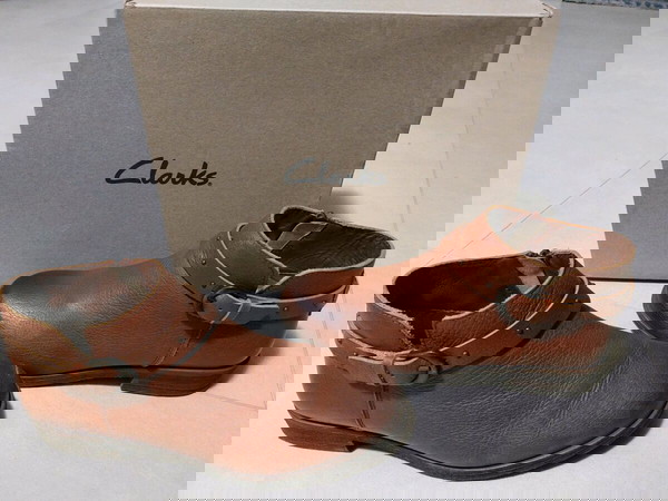 Δερματινα μποτακια Clarks