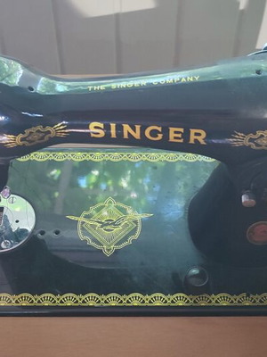 Singer sewing machine used in excellent condition