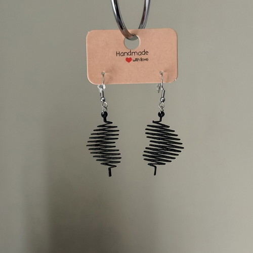 Heart Rate Earrings new, black