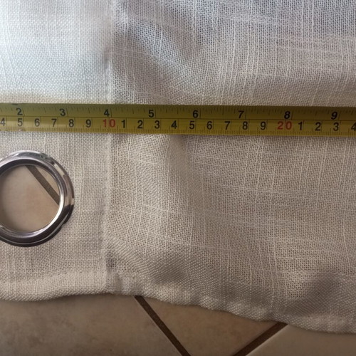 Curtain with grommets, white