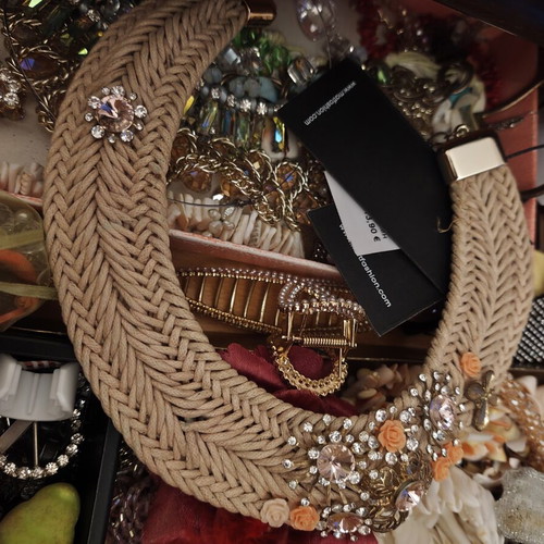 Beige gold straw-style woven necklace with rhinestones