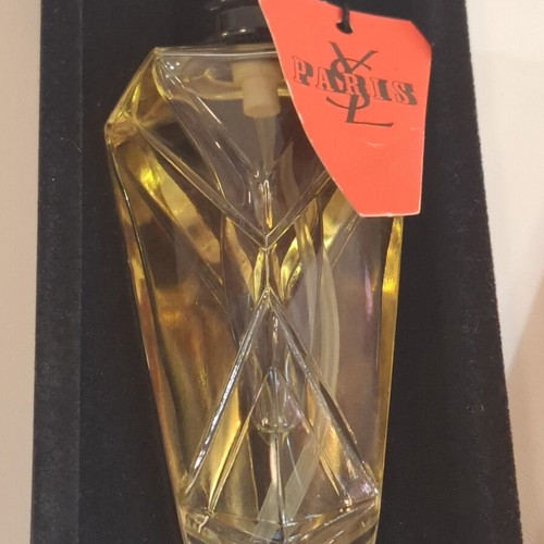 Paris by Yves Saint Laurent Eau de Toilette spray 30 ml like new