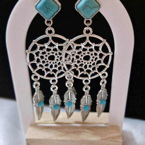 Dreamcatcher earrings new with turquoise stone and silver details