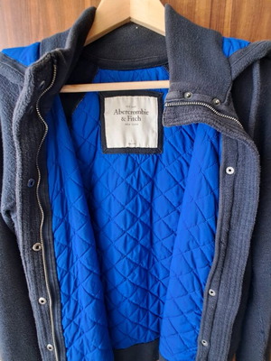 Abercrombie ζακέτα μπλε Large μεταχειρισμένη με ηλεκτρίκ καπιτονέ επένδυση