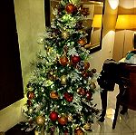  Δέντρο Χριστουγεννιάτικο με όλα τα στολίδια κ λαμπάκια
