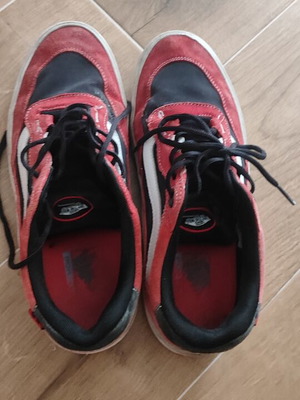 Vans sneakers size 45 used, red and black