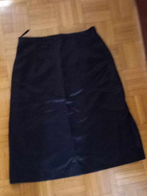 Crepe satinized skirt black like new, tailor-made, size S