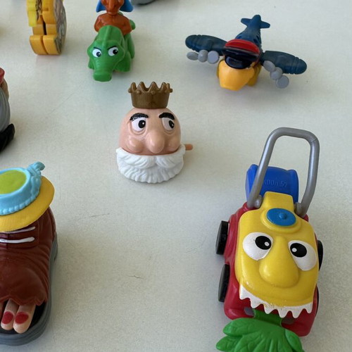 Vintage Kinder Surprise figures collection, 18 pieces, like new