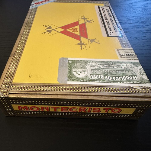 Montecristo No. 4 Wooden Cigar Box used, authentic Cuban