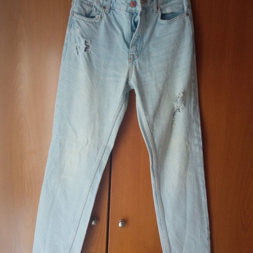 Zara mom style jeans light wash high waist like new, size EUR34