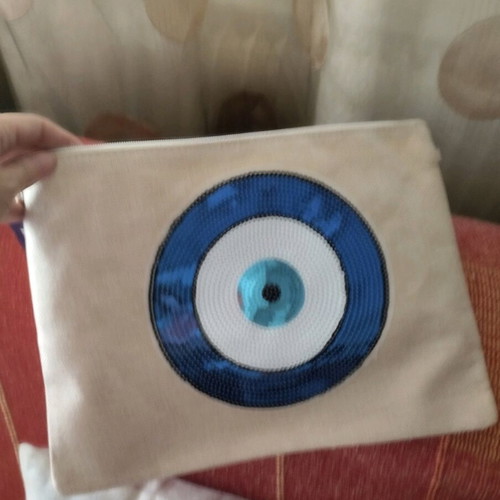 Medium-sized summer bag.