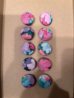 Custom made buttons like new, set of 10, pink and purple floral print