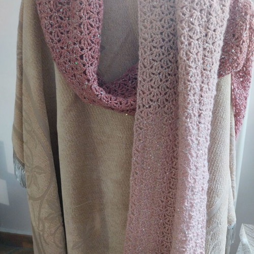 Long knitted scarf with angora, acrylic, lurex and sequins, pink rose ash