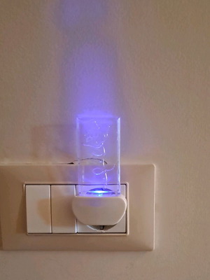 Led night light σαν καινούργιο, μπλε χρώμα, σχέδιο λουλούδι