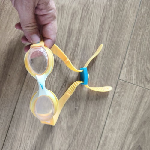 Speedo children's swimming goggles