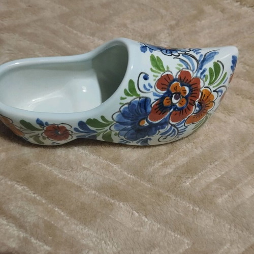 Dutch Tilburg souvenir hand-painted like new