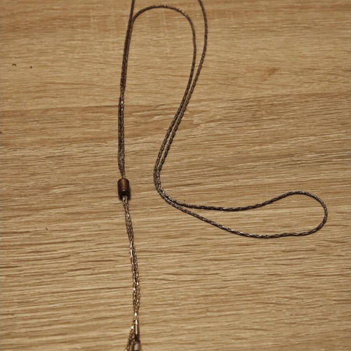 Long necklace gold-colored
