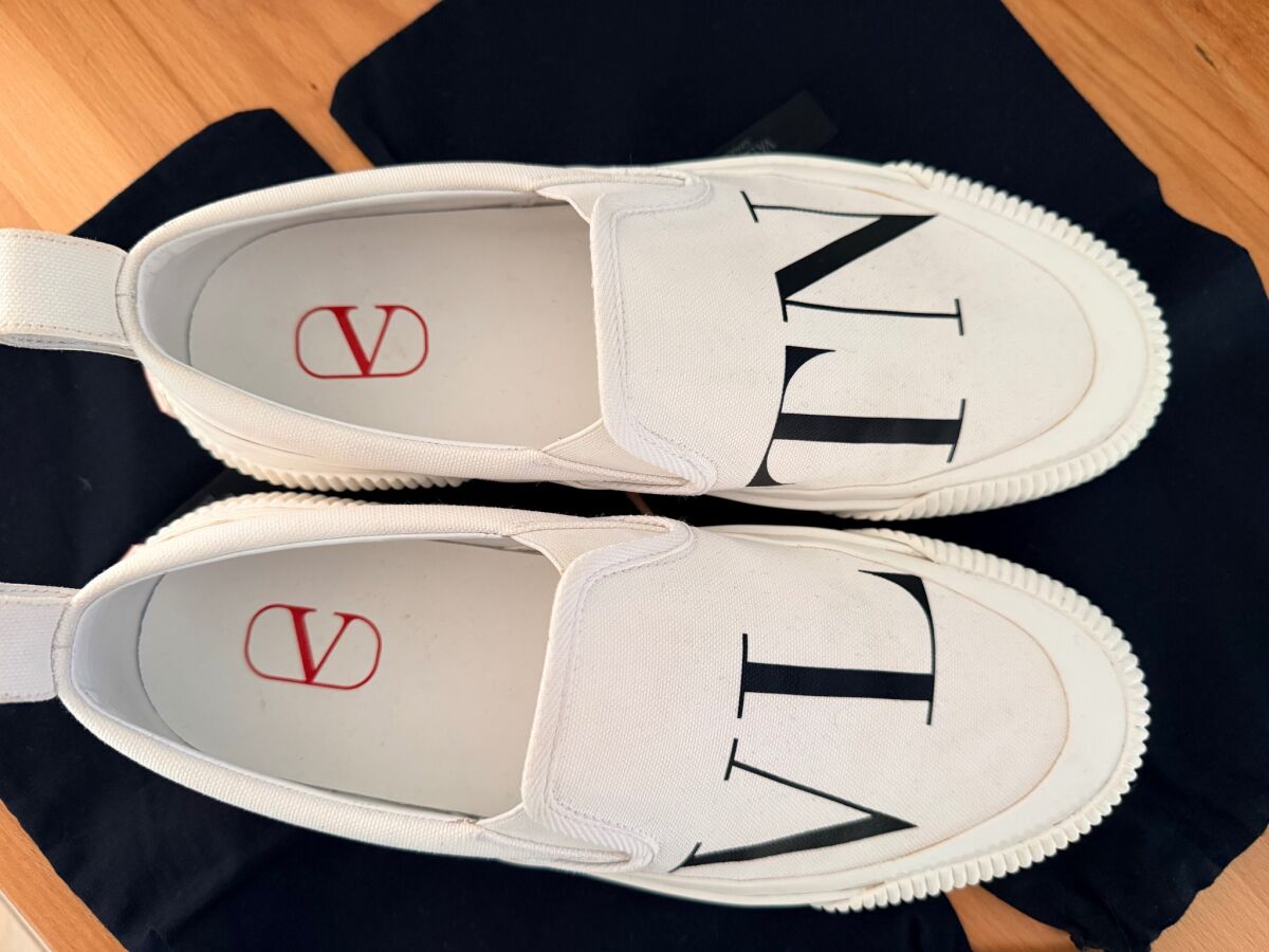 Valentino Garavani VLTN slip-on… - € 390,00 - Vendora.cy
