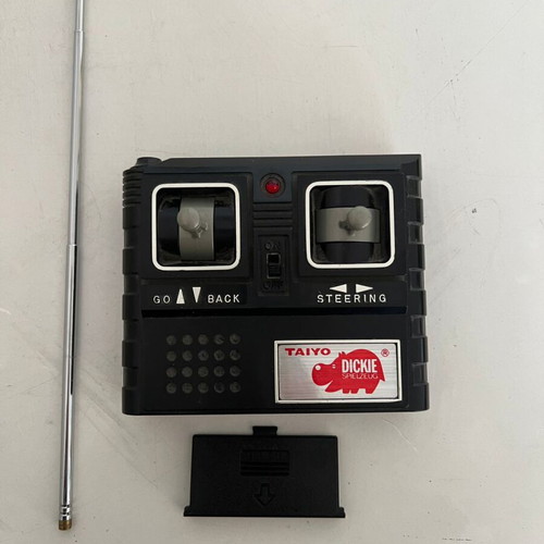 Taiyo remote control car like new, collectible from 1980s