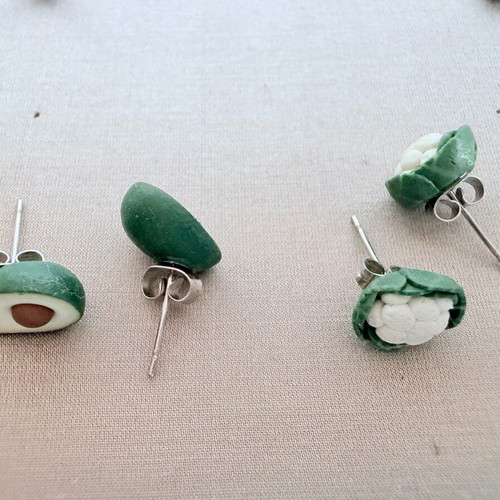 Earrings used with avocado and cauliflower design, white and green