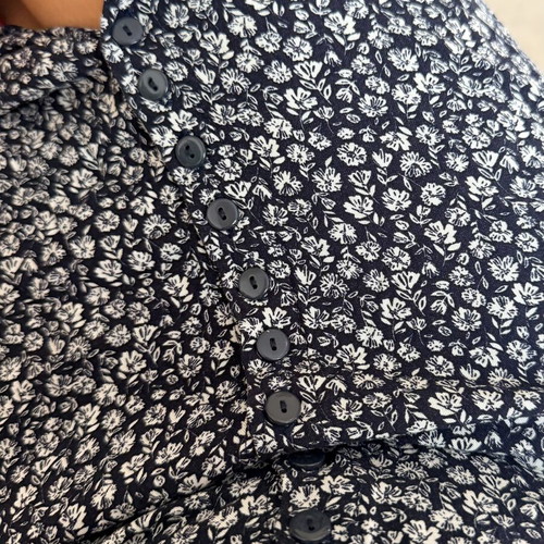 Floral skirt Colin's like new, sizes XS-S, white and blue