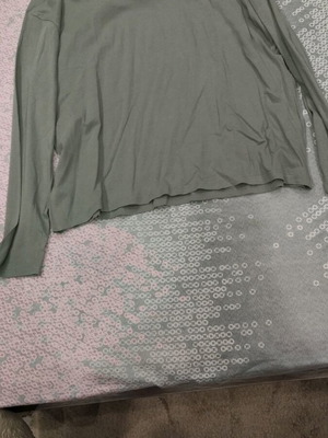 Pink Woman spring blouse like new, size Large, green